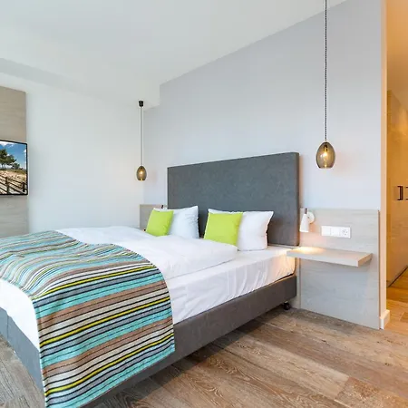 Beachhouse Bansin App 15 *